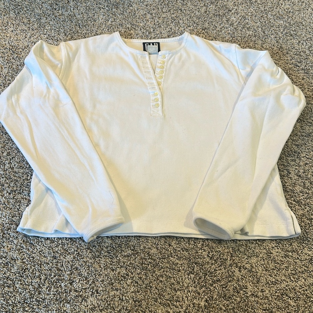 Gap 90’s Re-release Henley